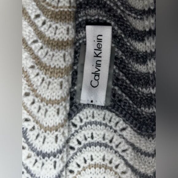 Calvin Klein Women's Ripple Infinity Scarf - Picture 3 of 5